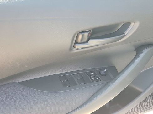 Certified 2022 Toyota Corolla LE FWD image 20