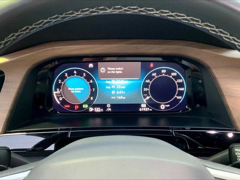 Used 2024 Volkswagen Atlas SE image 24