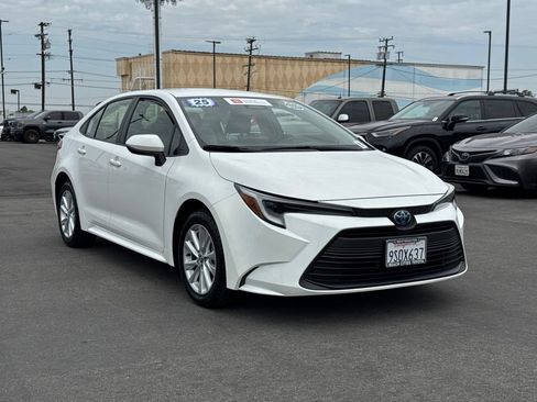 Certified 2025 Toyota Corolla LE w/ LE Premium Package FWD image 2