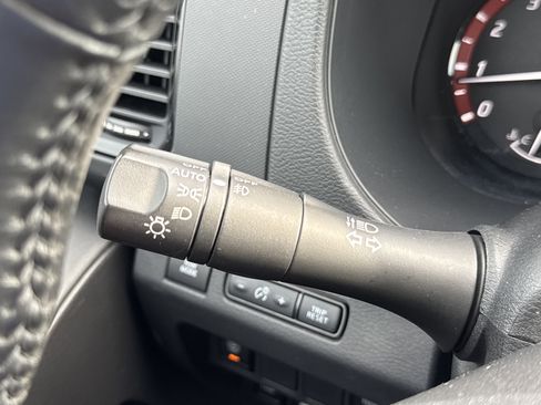 Used 2022 Nissan Frontier PRO-4X w/ Pro-4X Premium Package image 16