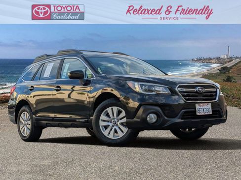 Used 2018 Subaru Outback 2.5i Premium AWD/4WD image 1
