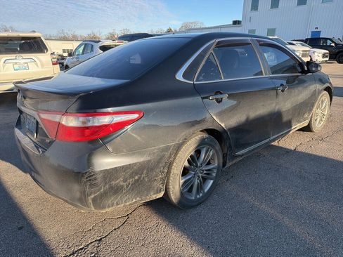 Used 2016 Toyota Camry XLE image 5