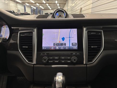 Used 2018 Porsche Macan GTS image 20