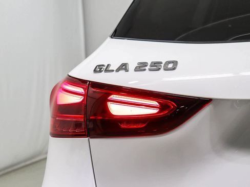 Certified 2026 Mercedes-Benz GLA 250 image 11