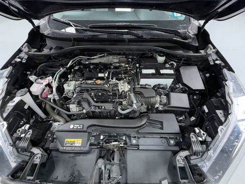 Certified 2022 Toyota Corolla Cross LE image 13