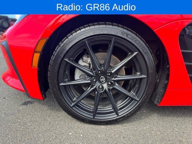 Used 2024 Toyota GR86 Premium RWD image 11