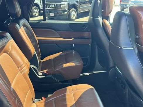Used 2022 Lincoln Navigator L Reserve AWD/4WD image 13