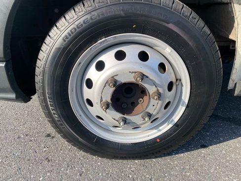 Used 2020 Ford Transit 350 DRW w/ Exterior Upgrade Package image 29