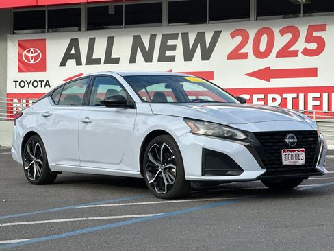 Used 2024 Nissan Altima 2.5 SR image 8