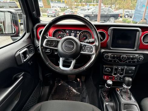 Used 2020 Jeep Wrangler Unlimited Rubicon w/ Advanced Safety Group AWD/4WD image 17