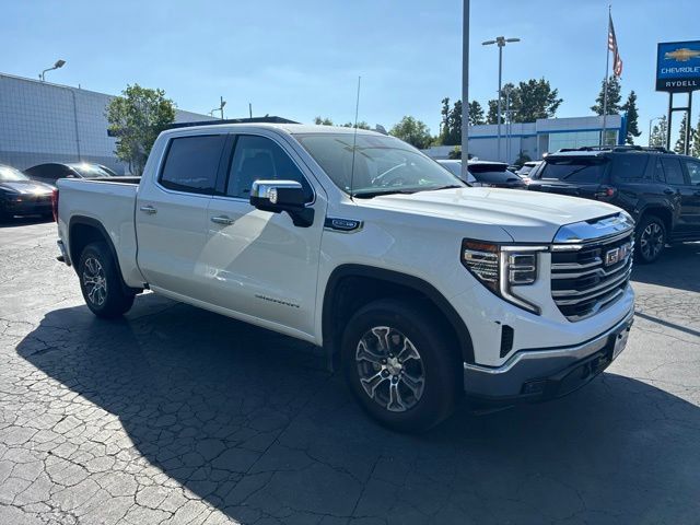 Used 2026 GMC Sierra 1500 SLT RWD image 2