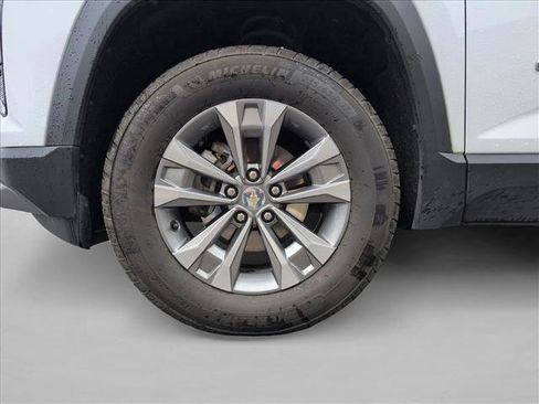 Used 2025 Chevrolet Equinox LT image 22