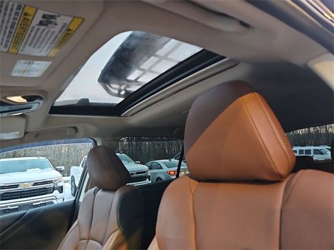 Used 2022 Subaru Outback Touring XT image 19