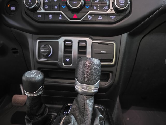 Used 2023 Jeep Wrangler Sport AWD/4WD image 11
