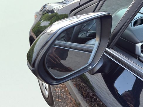 Used 2024 Toyota Corolla LE FWD image 33