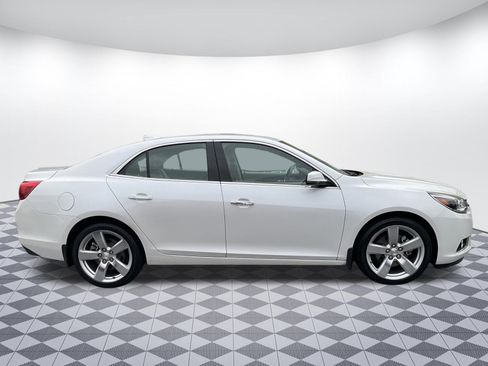 Used 2015 Chevrolet Malibu LTZ FWD image 2