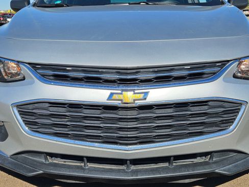 Certified 2018 Chevrolet Malibu LS FWD image 9