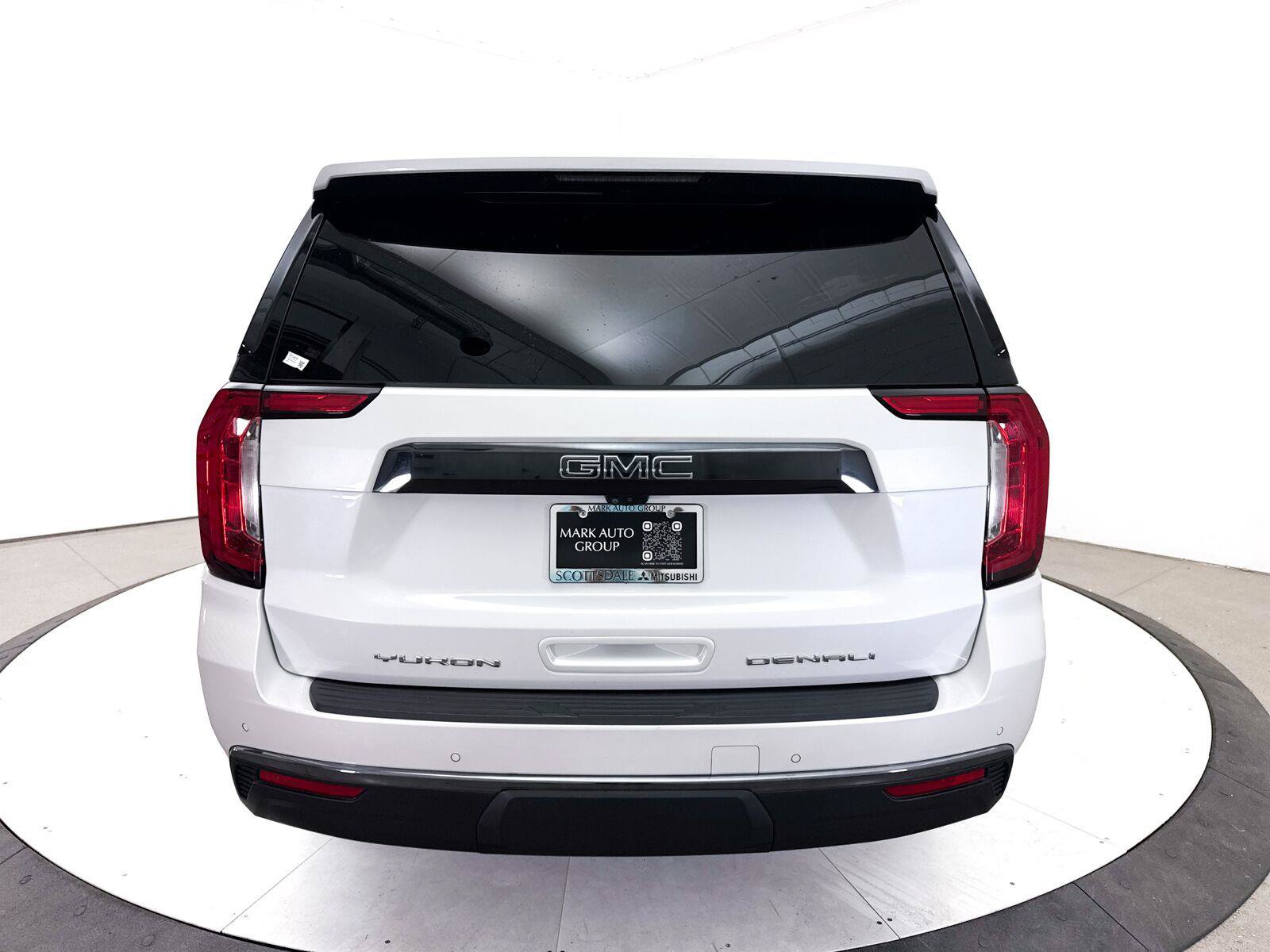 Used 2024 GMC Yukon XL Denali Ultimate AWD/4WD image 21