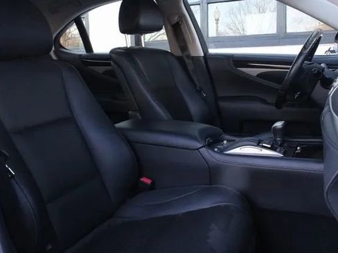 Used 2016 Lexus LS 460 AWD image 34