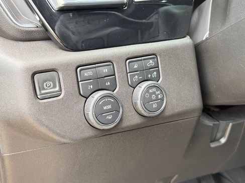Used 2024 Chevrolet Silverado 3500 LTZ w/ LTZ Convenience Package AWD/4WD image 10