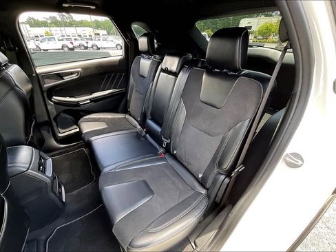 Used 2022 Ford Edge ST image 26