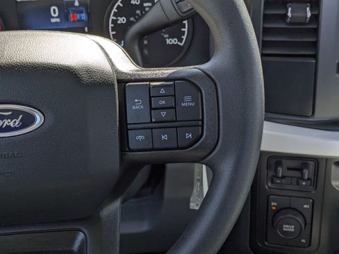 New 2025 Ford F550 4x4 Regular Cab Super Duty image 19