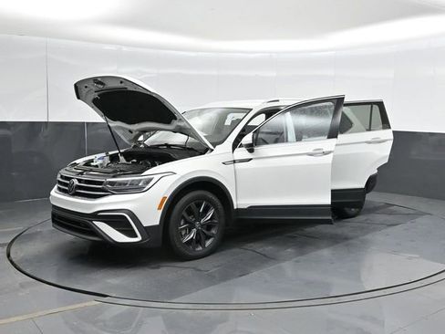 Used 2023 Volkswagen Tiguan SE FWD image 71
