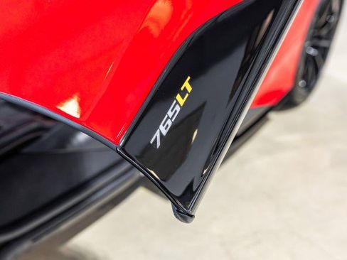 Used 2021 McLaren 765LT image 13