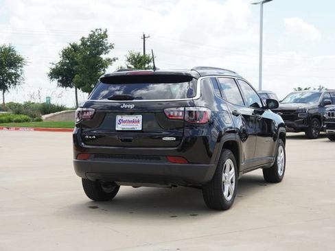 Used 2023 Jeep Compass Latitude AWD/4WD image 9