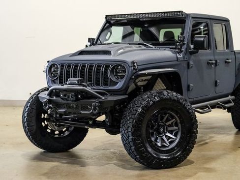 Used 2025 Jeep Gladiator Sport AWD/4WD image 22
