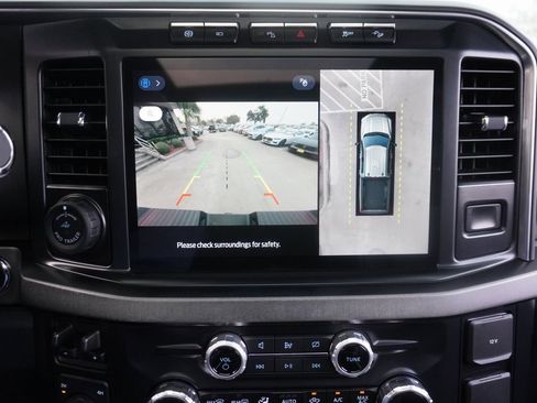 Certified 2024 Ford F250 Platinum image 16