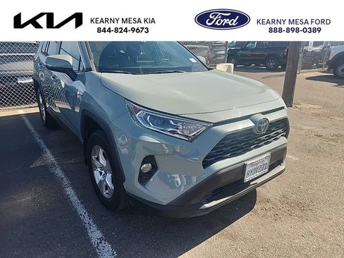 Used 2021 Toyota RAV4 XLE w/ Convenience Package AWD/4WD image 1