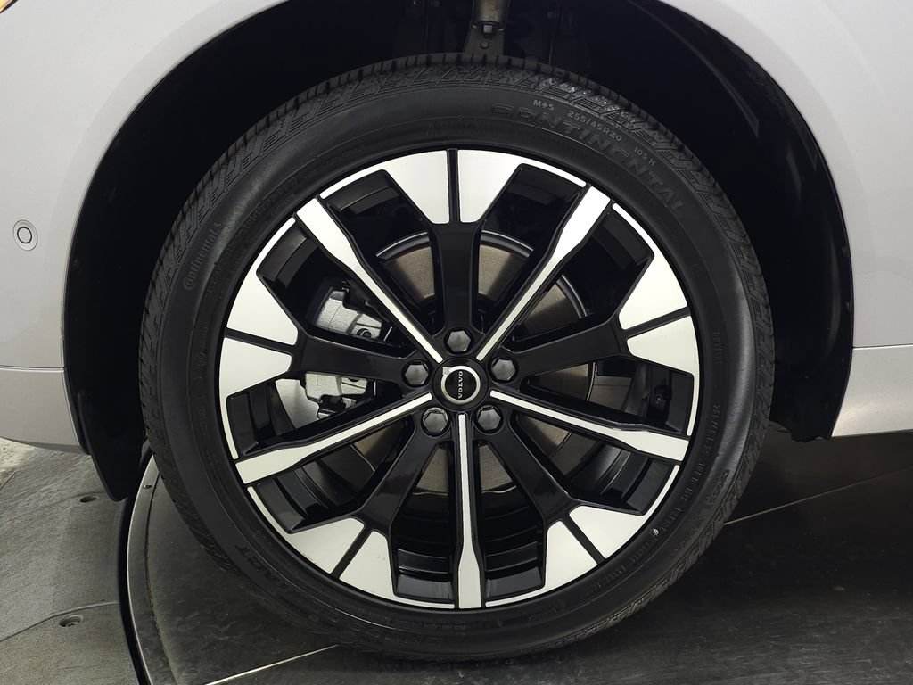 Certified 2026 Volvo XC60 B5 Plus AWD/4WD image 14