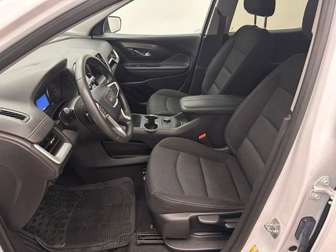 Used 2024 GMC Terrain SLE FWD image 17