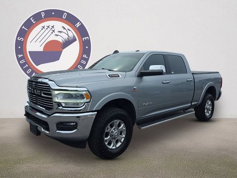 Used 2022 RAM 2500 Laramie AWD/4WD image 2