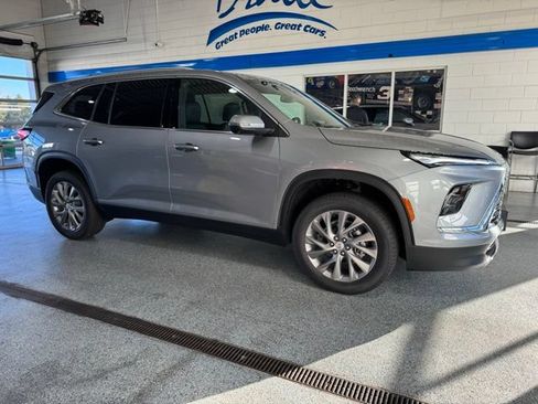 New 2026 Buick Enclave Preferred AWD/4WD image 14