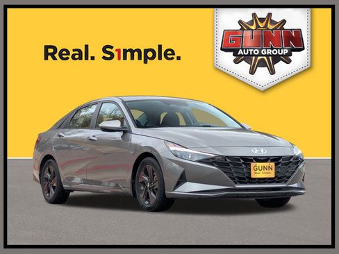 Used 2022 Hyundai Elantra SEL image 1