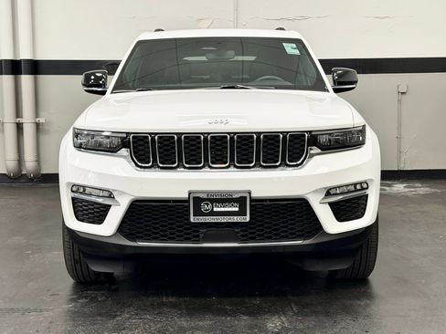 Used 2024 Jeep Grand Cherokee Limited RWD image 6