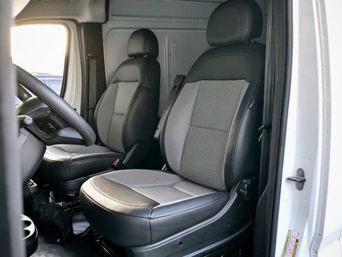Used 2025 RAM ProMaster 2500 w/ Safety Group image 14