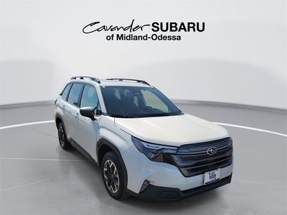 Used 2025 Subaru Forester Premium w/ Convenience Package #1