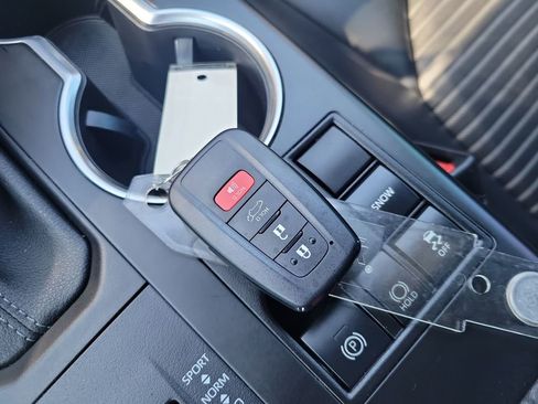 Used 2023 Toyota Highlander XSE image 42