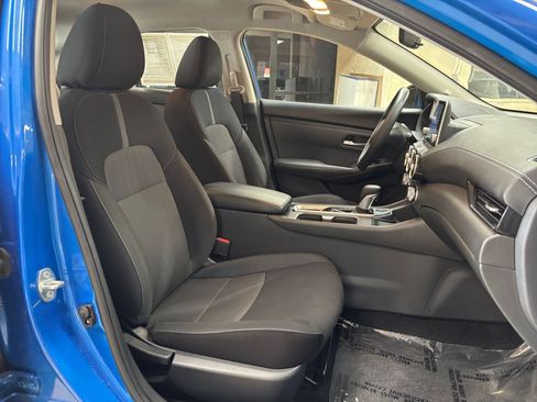 Used 2025 Nissan Sentra SV FWD image 29
