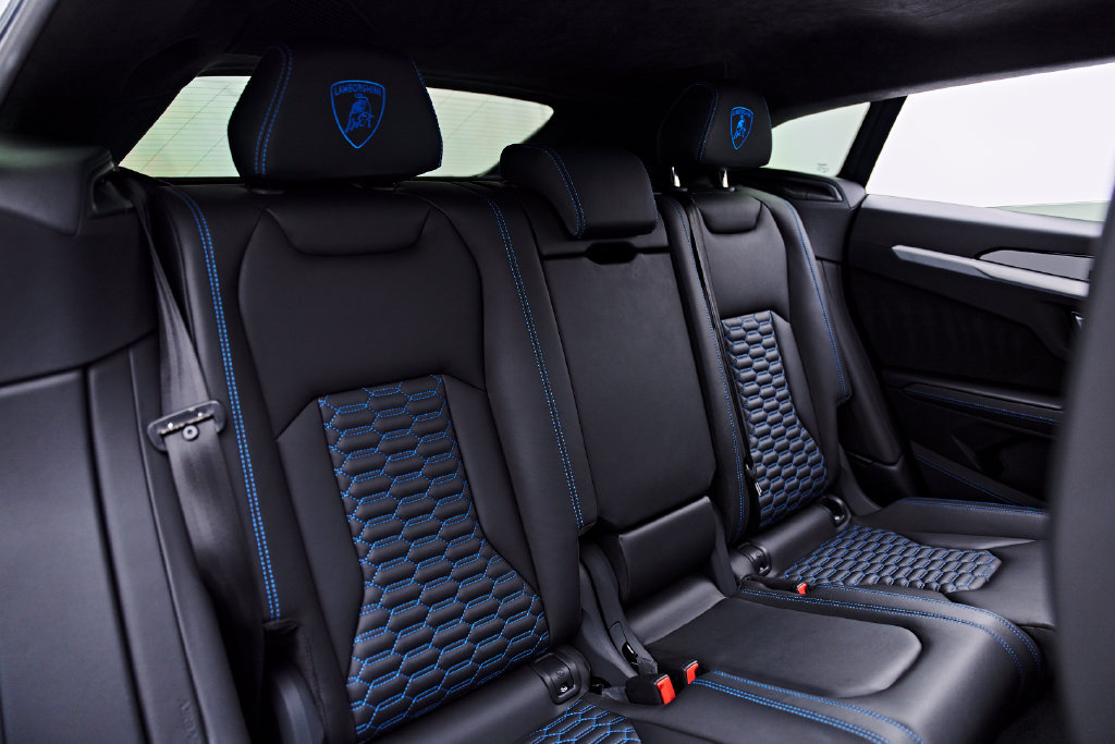 Used 2020 Lamborghini Urus AWD/4WD image 47