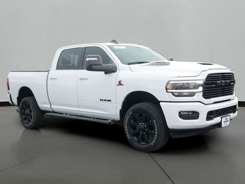 Used 2023 RAM 2500 Laramie w/ Night Edition image 4
