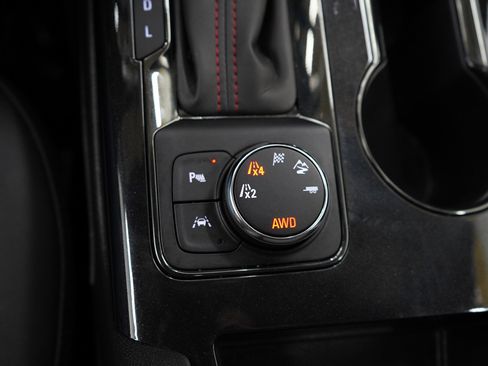 Used 2022 Chevrolet Blazer RS w/ Enhanced Convenience Package image 26