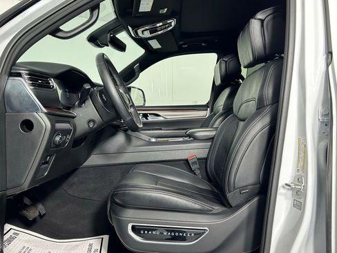 Used 2024 Jeep Grand Wagoneer L 4WD image 36