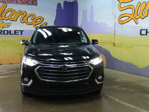 Used 2019 Chevrolet Traverse LT image 3