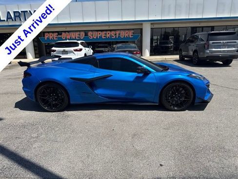 Used 2026 Chevrolet Corvette Z06 w/ Z07 Performance Package RWD image 2