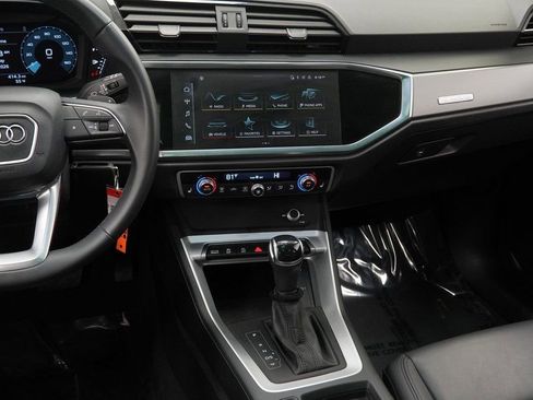 Used 2025 Audi Q3 2.0T Premium image 22