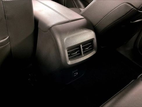 Used 2023 GMC Terrain SLT AWD/4WD image 29